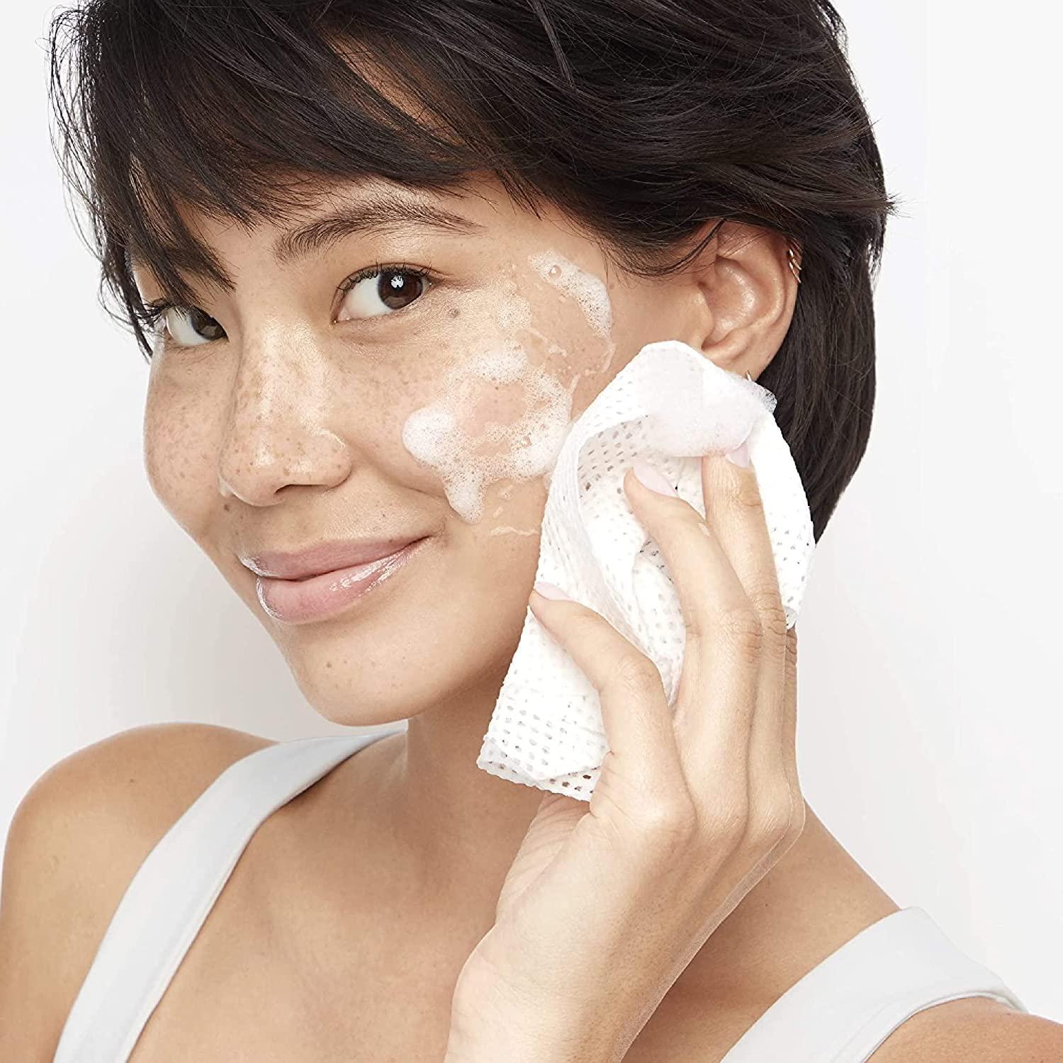 imageOlay Makeup Remover Wipes Daily Facials Hydrating Face Cleanser for Normal to Dry Skin Alcohol amp Fragrance Free Soft Face Wash Towels Travel Essentials for Women Convenient Dry Cloths 66 ctWhite
